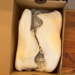 brand new rad global trainers